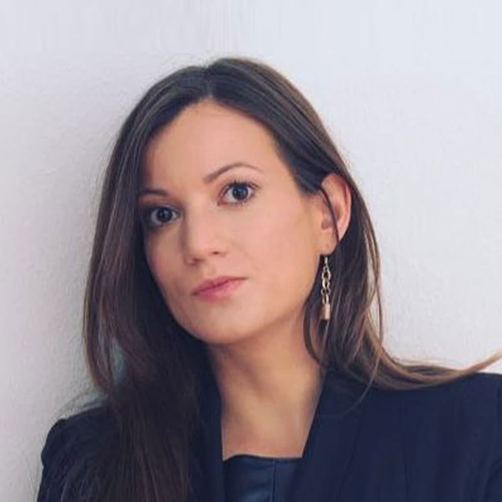 [headshot] image of customer (for a university)